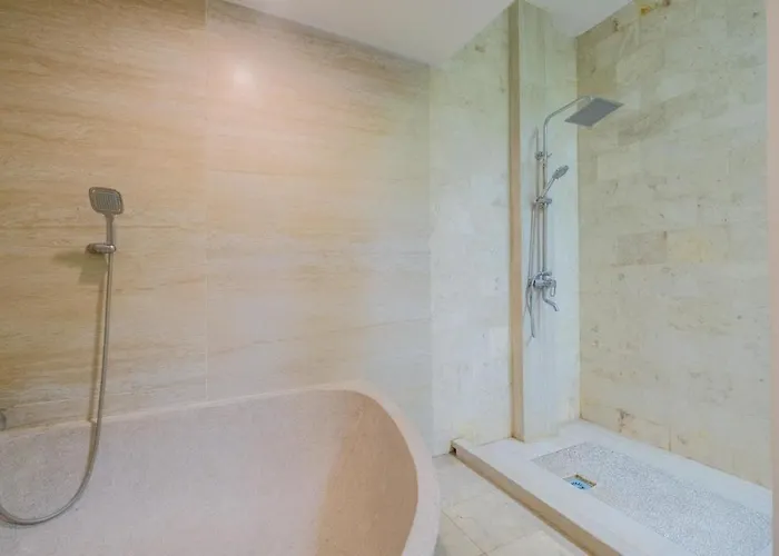 Villa Puri Gading By The Lavana - 5 Bedroom