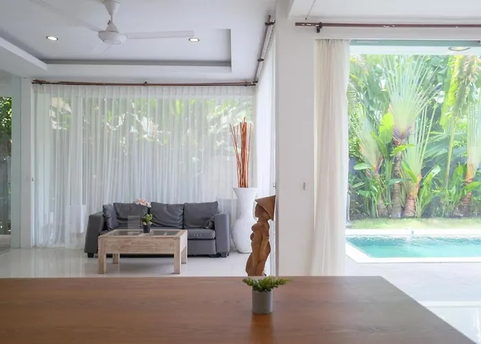 Villa Puri Gading By The Lavana - 5 Bedroom